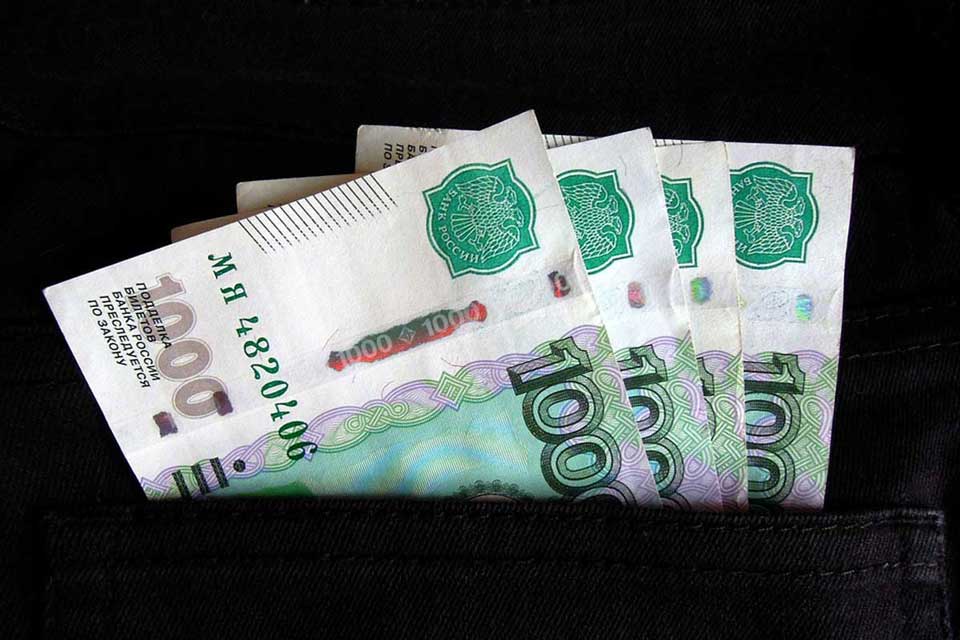 Под видом настоящих сбывал «фальшивки» номиналом в одну и две тысячи рублей в Краснодаре кубанец
