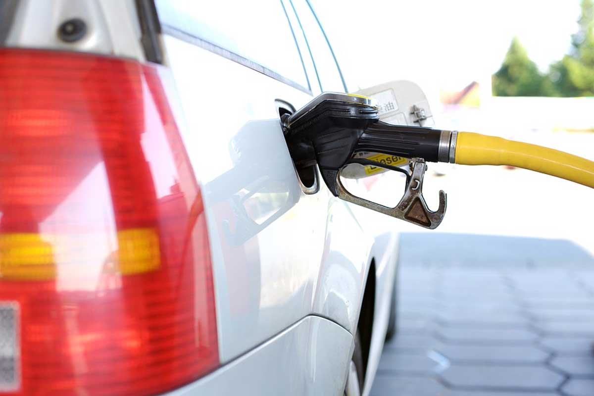 Бензин и ДТ на Кубани дороже, чем в Москве и Крыму, но дешевле, чем в Ставрополье и на Камчатке