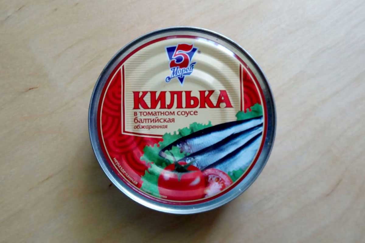 Роскачество оценило кильку в томате производителей Кубани и рассказало, какие консервы лучше не есть